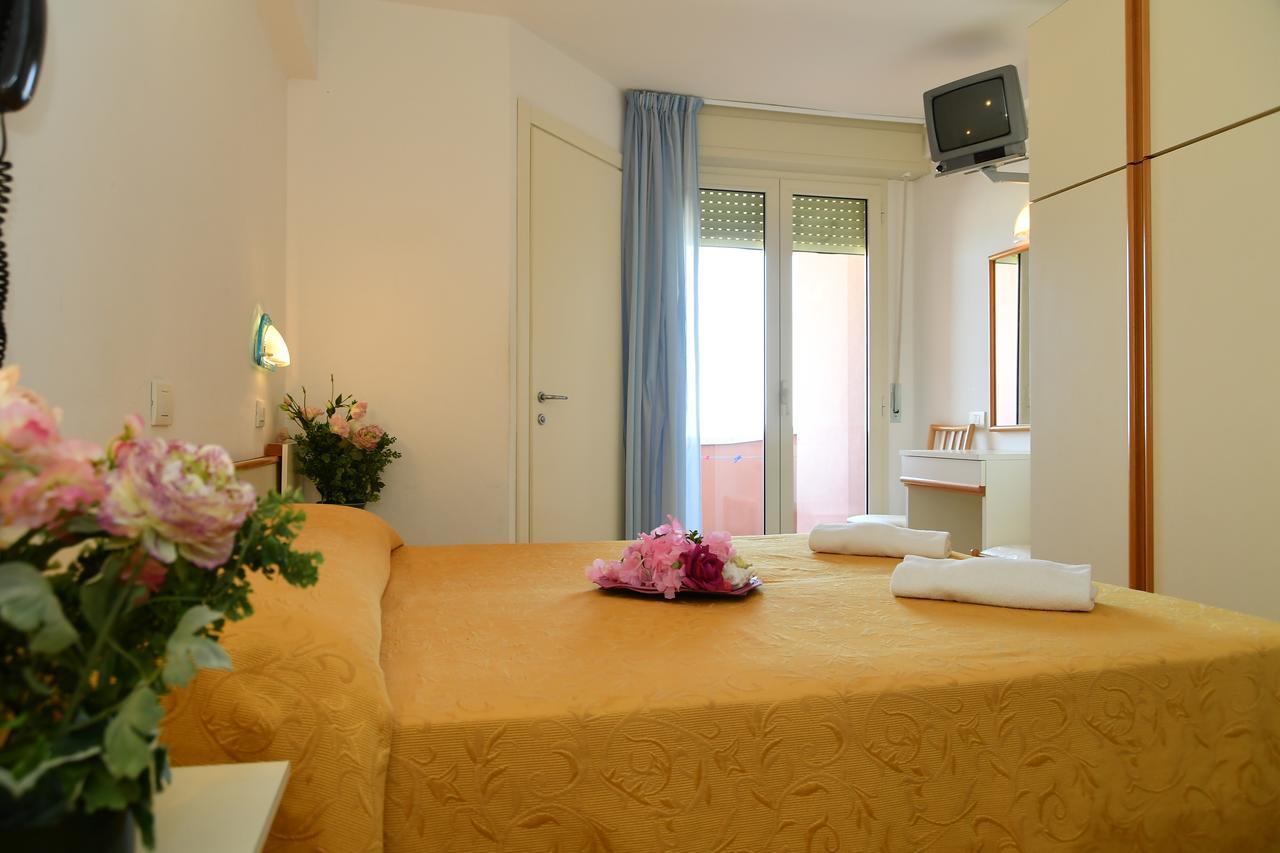 Hotel Villa Rosa Misano Adriatico Exteriér fotografie